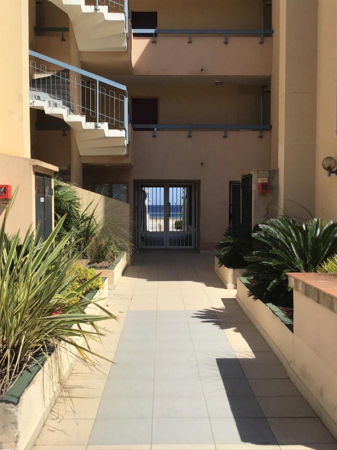 קבלייר-סור-מר Studio 207-Front De Mer Parking Prive מראה חיצוני תמונה